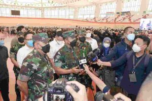 Wakasad Lakukan Peninjauan Pelaksanaan Serbuan Vaksin Bagi Masyarakat