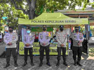 Tiba di Pulau Tidung, 809 Wisatawan diwajibkan Taat ProKes dan Scan PeduliLindungi oleh Pospam Ops Ketupat Jaya-2022 Setempat
