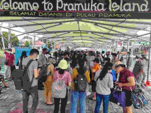 809 Wisatawan diwajibkan Taat ProKes dan Scan PeduliLindungi oleh Pospam Ops Ketupat Jaya-2022 Pulau Pramuka
