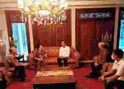 Presiden RI Jokowi Silaturahmi Kediaman Ibu Mooryati Soedibyo Founder Mustika Ratu