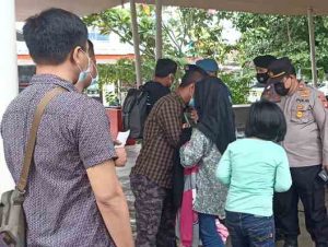 Cegah Masuknya COVID-19 Pasca Mudik Lebaran, Polres Kep Seribu Terus Ketatkan ProKes di Dermaga Keberangkatan Marina Ancol
