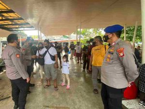Ke Pulau, Polres Kep Seribu Wajibkan 173 Penumpang Kapal Taat ProKes dan Scan PeduliLindungi di Dermaga Marina Ancol