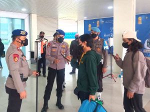 Polres Kep Seribu Wajibkan 288 Penumpang Kapal ke Pulau dari Pelabuhan Kaliadem Jalani Scan PeduliLindungi