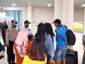 431 Penumpang Kapal Berangkat ke Pulau Seribu setelah Dapat Imbauan ProKes dan Jalani Scan PeduliLindungi di Pelabuhan Kaliadem