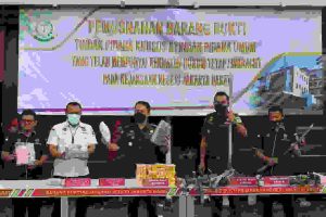 Kejaksaan Negeri Jakarta Barat “MUSNAHKAN” Berbagai jenis Narkotika Sabu, Ganja, PINACA, MDMA dan Tablet Alprazolam serta berbagai jenis Senjata Tajam Barang Bukti Kejahatan