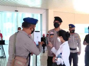 Polres Kep Seribu Gelar Pengawasan ProKes 452 Penumpang Kapal ke Pulau di Pelabuhan Kaliadem
