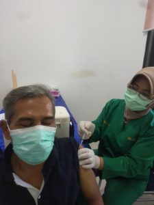 LAKSANAKAN SERBUAN VAKSIN MARITIM, BK KELAPA GADING BERUPAYA SUNTIK VAKSIN WARGA