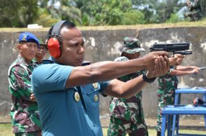 Asah Naluri Tempur, Prajurit Lanal Dumai Laksanakan Latihan Menembak