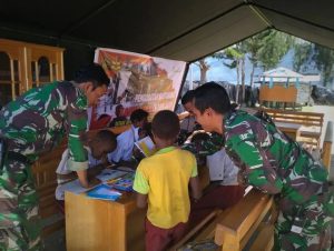 Kedekatan Anak-Anak Intan Jaya dengan Satgas Yonif PR 305 Kostrad