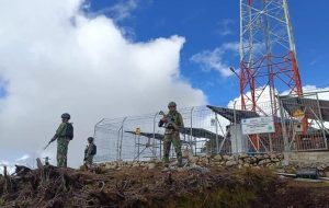 Pengamanan Perbaikan Obyek Vital,Satgas Yonif 303 Kostrad