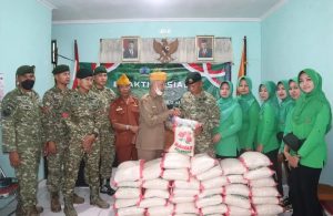 Wujud Kepedulian dan Perhatian, Brigif MR 6 Kostrad Bagikan Paket Sembako Gratis
