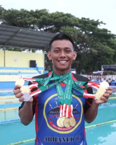 Borong Medali Renang, Prajurit Yonarhanud 16 Kostrad Serda Andi Eko pada Porprov 2022