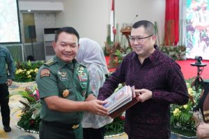 Dukung Pengembangan UMKM dan Pemulihan Ekonomi Nasional, Pangkostrad Hadiri Workshop TNI AD