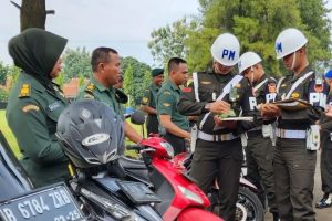 Penertiban Penegakan Hukum, PM Kostrad Periksa Kelengkapan Kendaraan Perhubungan Kostrad
