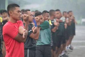 Menjaga Kebugaran Tubuh, Prajurit Yonkav 8 Narasinga Wiratama Senam Sparko