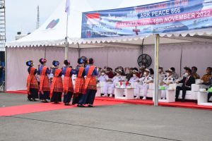TUNAIKAN TUGAS PANGKALAN, LANTAMAL III JAKARTA SAMBUT KEDATANGAN KAPAL RUMAH SAKIT CHINA ARK PEACE (866)