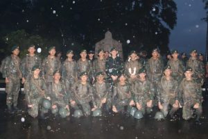 Masuk Satuan dan Pengukuhan Prajurit Baru, Yonif R 323 Kostrad Gelar Tradisi