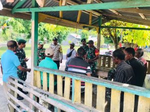 Gaungkan Perdamaian di Kab. Seram, Satgas Yonarmed 1 Kostrad Libatkan Elemen Masyarakat Laksanakan Patroli Simpatik
