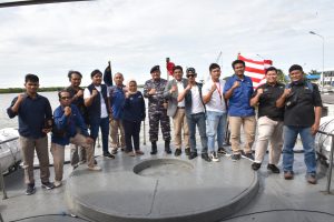 Dialog Khusus Danlantamal I Dengan TVRI Sumut Di KAL Viper I-1-63