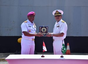 TNI AL LANTAMAL III DUKUNG PAM DAN LABUH KAPAL PERANG ASING PAKISTAN DI JAKARTA