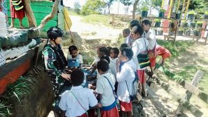 Begini Cara Prajurit Kostrad Memperlihatkan Indahnya Dunia