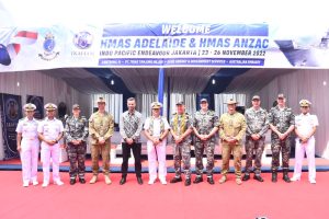 LANTAMAL III JAKARTA SAMBUT KEDATANGAN KAPAL PERANG AUSTRALIA HMAS ADELAIDE (L01) DAN HMAS ANZAC (FFH 150)