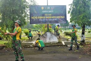 Menjelang HUT Ke-59, Brigif Raider 9 Kostrad Gelar Karya Bakti di Taman Makam Pahlawan