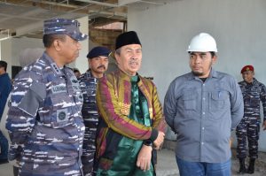 Danlanal Dumai Sambut Gubernur Riau Di Mako Lanal Dumai