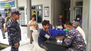 TNI AL Lanal TBA Sambut HUT ARMADA RI Tahun 2022 Laksanakan Karya Bakti dan Bakti Sosial