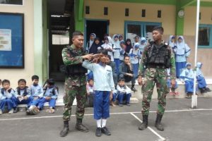 Prajurit Kostrad Menjadi Guru Sekolah, Bekal Satgas Ke Bumi Papua