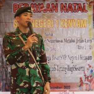 Tak Gentar Isu Gangguan Sparatis, Yonif R 514 Kostrad Berikan Keceriaan Jelang Natal
