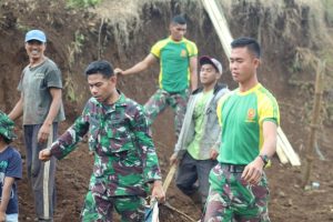 Prajurit Denpom Divif 2 Kostrad Karya Bakti Pembangunan Madrasah Ibtida’iyah