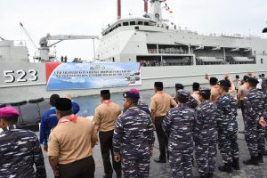 WADAN LANTAMAL III HADIRI PELEPASAN PESERTA PELAYARAN DAN PERKEMAHAN BAKTI SAKA BAHARI