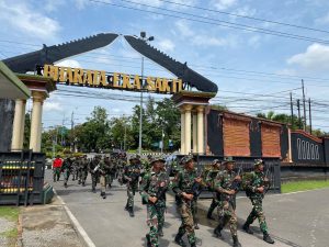 Lomba Renang Estafet Antar Kompi Dalam rangka Meriahkan HUT Ke-74 Yonif Raider 514 Kostrad