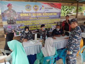 TNI AL Sukseskan Kampung Bahari Nusantara, Lanal Lhokseumawe Laksanakan Bhakti Sosial Kesehatan