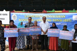 TNI AL Lanal Sibolga Bersama Pemkab Tapteng Tinjau Kesiapan KBN dan Penyaluran BLT Kepada Masyarakat Desa Jago Jago