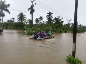 Tim Satgas Penanggulangan Bencana Lanal Simeulue Gerak Cepat Atasi Dampak Bencana Banjir