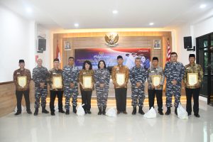 TNI AL, Prajurit Lanal Bandung Yang Purna Tugas Menerima Tali Asih Dari Kasal