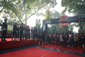 Kasad Lepas Ribuan Pelari Infantry Day Run 10K