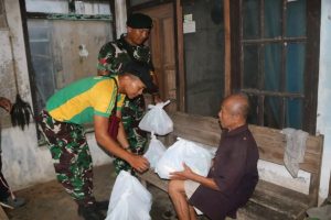 Buaya Putih Berbagi Sembako, Sambut Hari Juang TNI AD