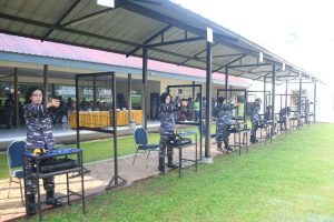 KOWAL LANTAMAL III RAIH JUARA II MENEMBAK DAN BONGKAR PASANG SENJATA