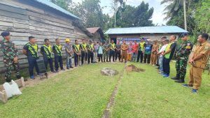 TNI AL Bersama Grup Kabar Simeulue Laksanakan Bedah Rumah Warga Tidak Mampu