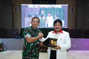 Pangkostrad Letjen TNI Maruli Simanjuntak, M. Sc. Hadiri Ceramah Mengenali dan Menangkal Paham Intoleransi, Radikalisme Dan Terorisme