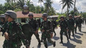 Bina Mental dan Fisik Prajurit TNI AL Lanal TBA Latihan Lintas Medan
