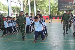 Tanamkan Sejak Dini Cinta Tanah Air, Siswa SD Timika di Mako Brigif R 20 Kostrad