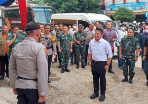 Danlanal Palembang Dampingi Gubernur Sumsel Laksanakan Patroli Monitoring Ibadah Umat Kristiani Pada Misa Malam Natal di Gereja Wilayah Kota Palembang Tahun 2022