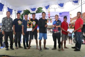 Danlanal Palembang Hadiri Giat Donor Darah dan Perlombaan Perahu Bidar Mini Peringati Hari Jadi Karang Taruna Kecamatan Jakabaring Ke-3 Tahun 2022