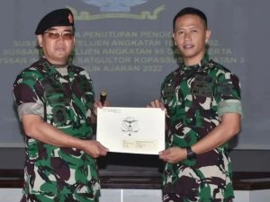 Prajurit Yonzipur 9 Kostrad Lettu Czi Muqit Parkia El Ahmad, S.T.Han Raih Predikat Lulusan Terbaik Suspa Intel