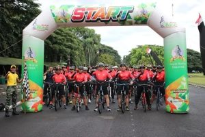 Tingkatkan Kesehatan dan Kebugaran Tubuh, Pangdivif 2 Mayjen TNI Syafrial, PSC., M.Tr.(Han) Kostrad Gowes Bareng Prajurit Yonbekang 2 Kostrad