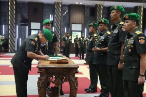 Jabatan Pangdam V/Brawijaya dan Aster Kasad Diserahterimakan